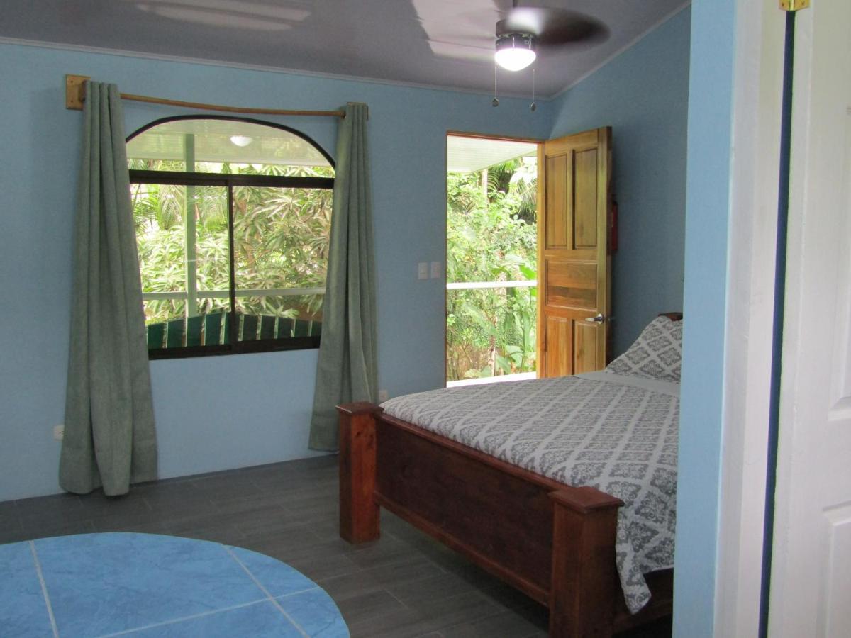 Peace Of Paradise Free Park Tour & Free Breakfast Hotel 2*