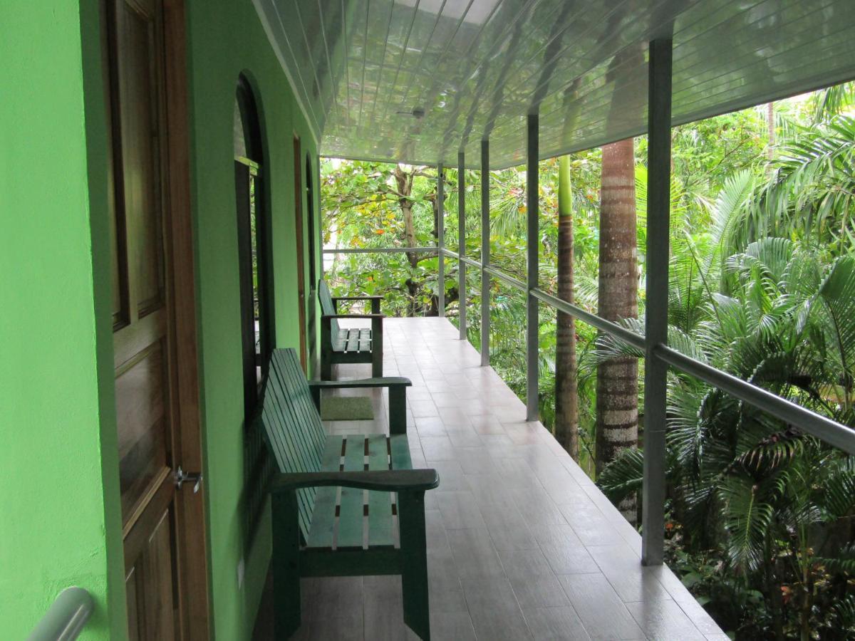 Peace Of Paradise Free Park Tour & Free Breakfast Hotel