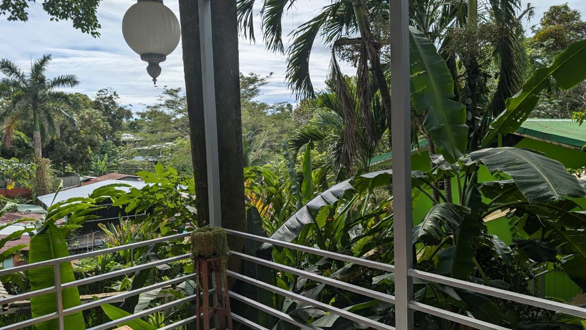 Peace Of Paradise Hotel 2*