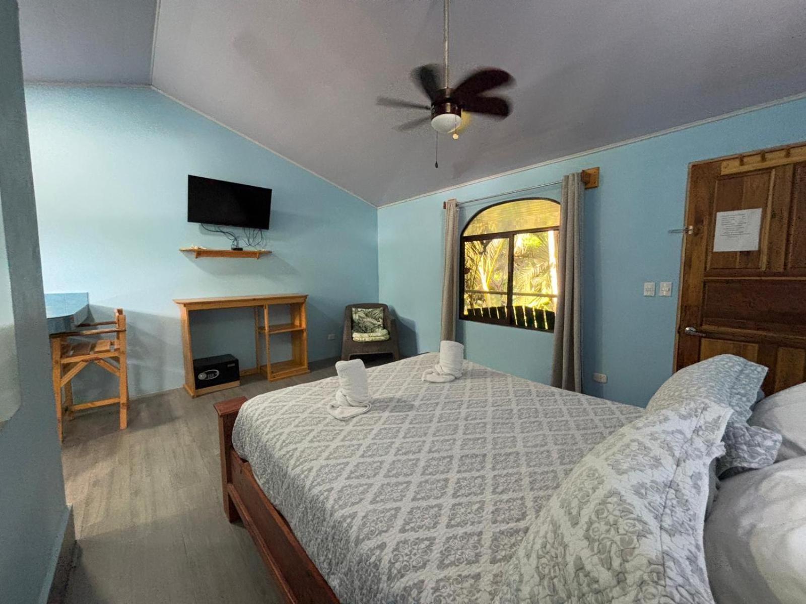 Peace Of Paradise Hotel 2*